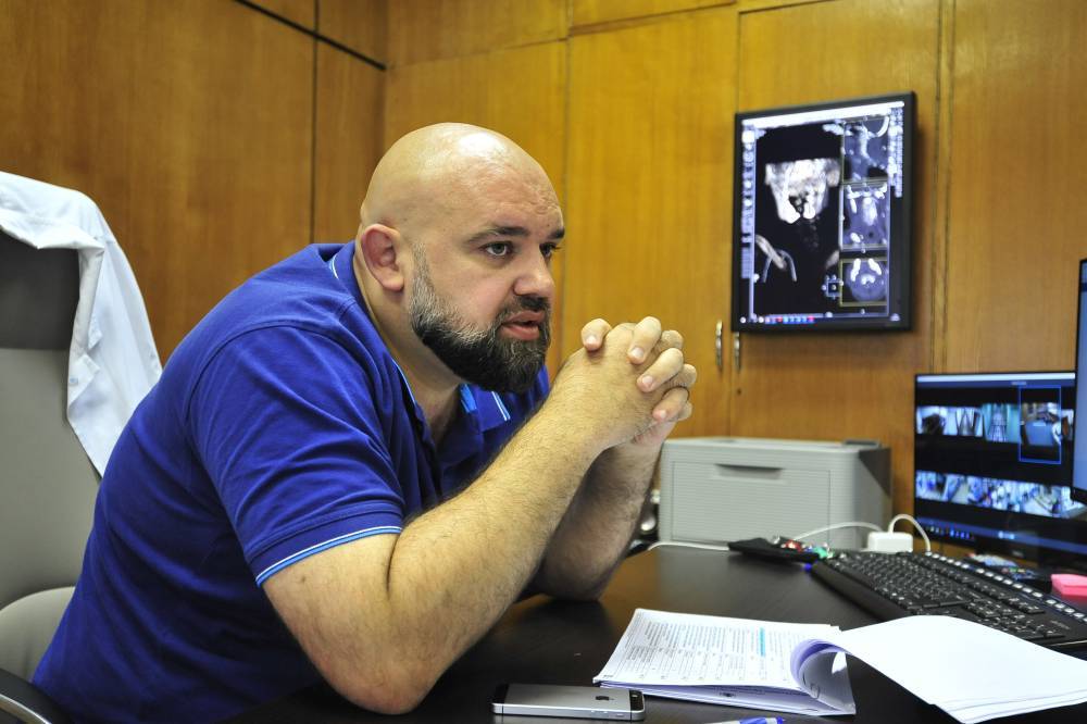 Главврач больницы в Коммунарке оценил действия Москвы по борьбе с COVID-19