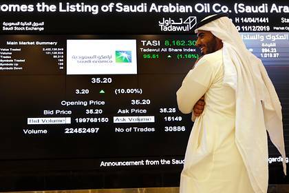 Эксперты обвинили Саудовскую Аравию в обрушении цен на нефть