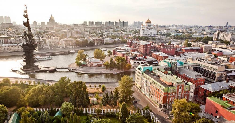 В пятницу москвичей ждут ливни с грозами и градом