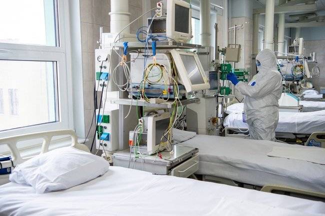 Сотни волгоградцев с коронавирусом отказываются от госпитализации