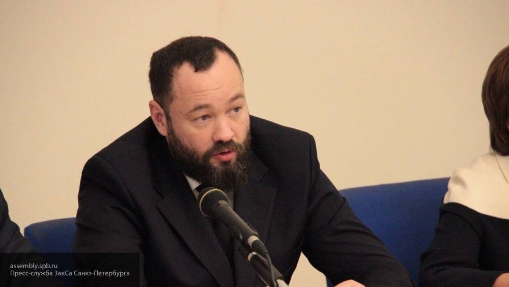 Депутат Анохин предложил давать рабочие места россиянам, а не приезжим иностранцам