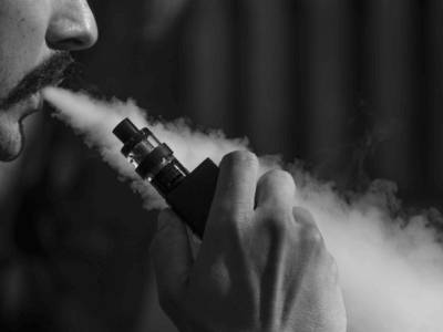 Ученые доказали вред электронных сигарет для ротовой полости