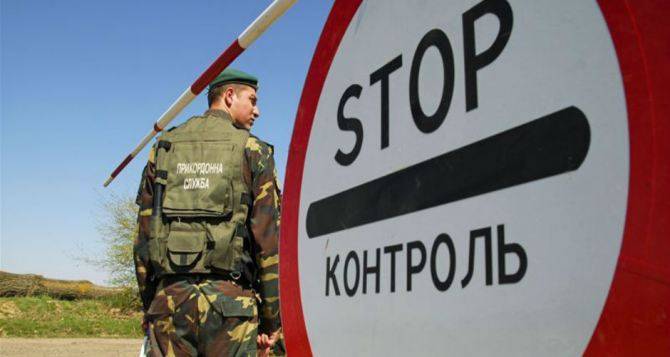 Украина ограничивает выезд украинцев за границу - посольство Великобритании