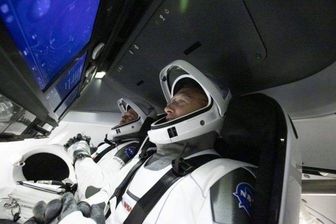 SpaceX перенес первую коммерческую миссию NASA с космонавтами в капсуле Crew Dragon на 30 мая