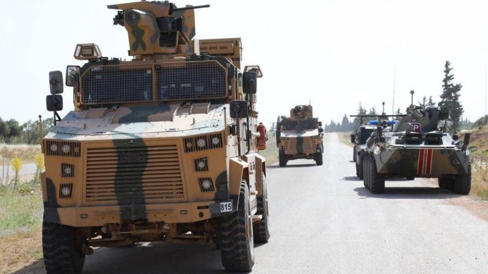 Военные РФ и Турции провели рекордное по протяженности патрулирование трассы М4 в Сирии