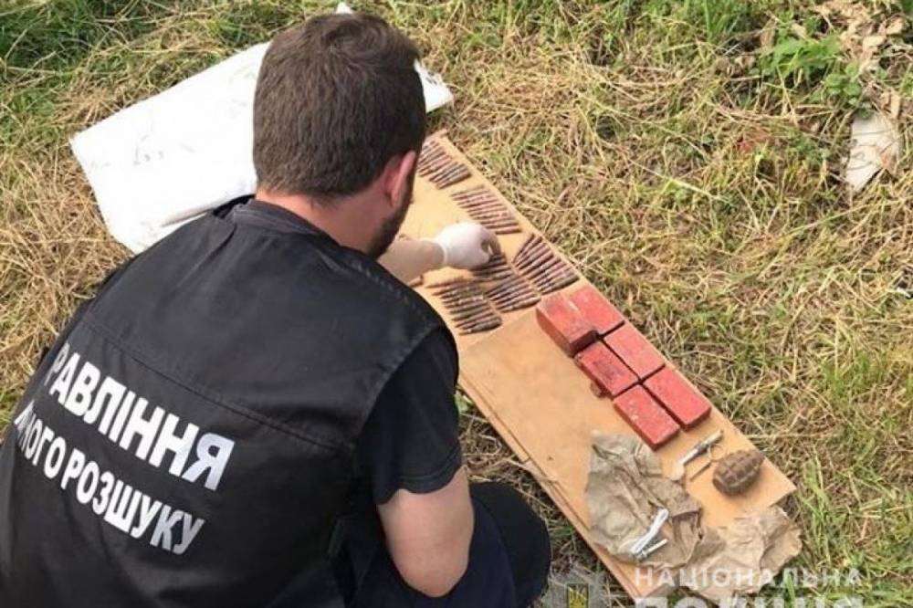 В Луганской области обнаружили схрон оружия действующего бойца НВФ "ЛНР"