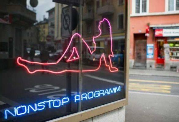 В Швейцарии проститутки смогут оказывать услуги только в безопасных позах