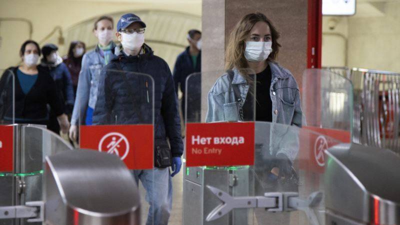 Опрос: треть россиян не воспринимают всерьез угрозу коронавируса