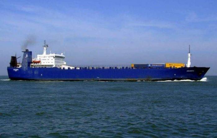 США «развернули» танкеры с иранской нефтью, которые шли в Венесуэлу