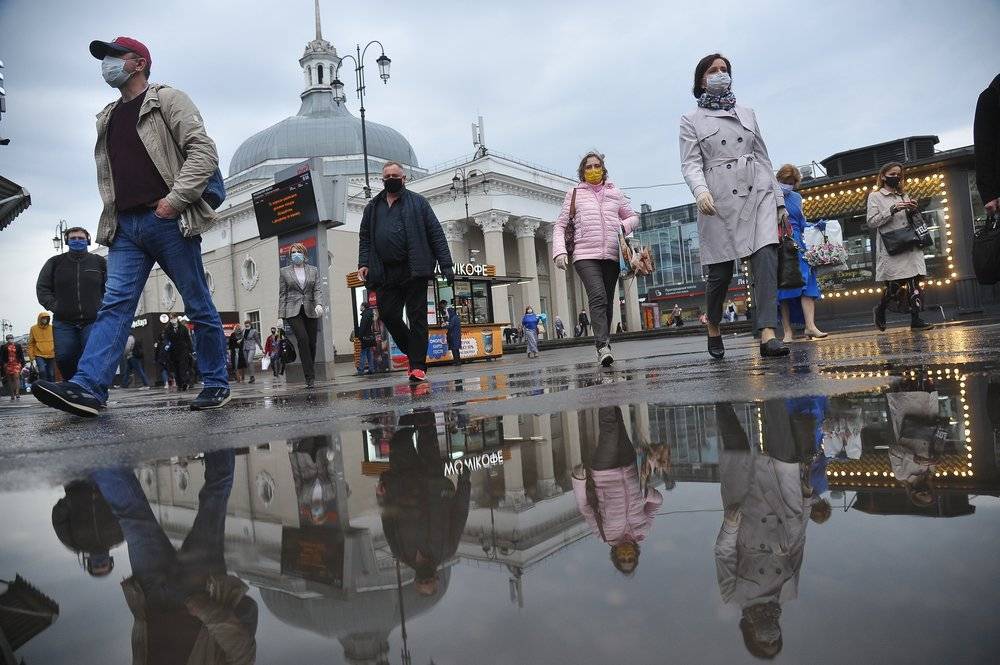 Тропические ливни: москвичей предупредили о сюрпризах погоды