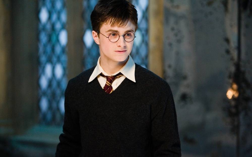Гарри Поттер возглавил российских рейтинг любимых героев детской литературы