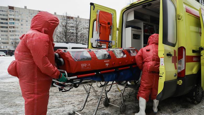 Рекордную суточную смертность от коронавируса зафиксировали в России