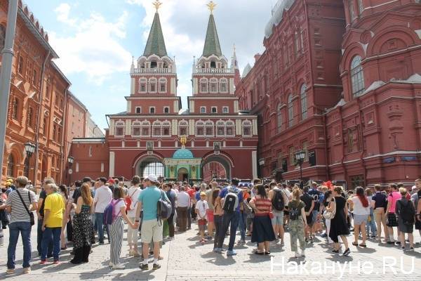 Ракова призвала потерпеть "странный график прогулок" в Москве две недели