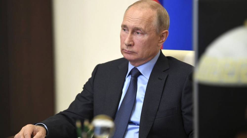 Путин поручил Минобороны и МИД России провести переговоры с сирийскими властями