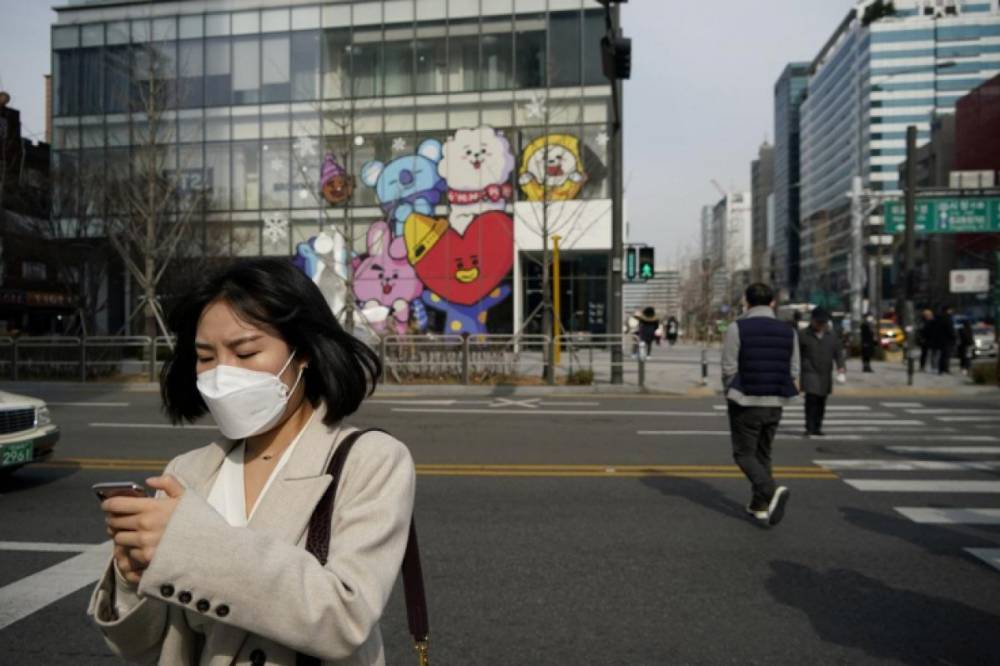 В Южной Корее произошла новая вспышка коронавируса: Власти закрыли школы, театры и парки