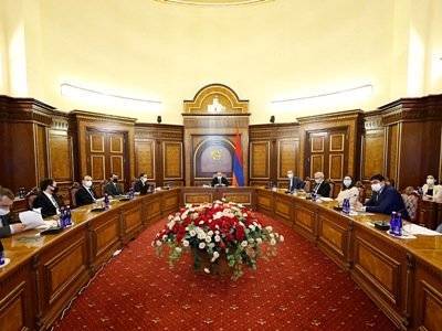 Зарплата сотрудников Министерства высокотехнологической промышленности Армении выросла на 28%