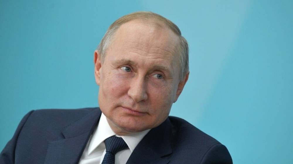 Путин утвердил новую редакцию Стратегии противодействия экстремизму