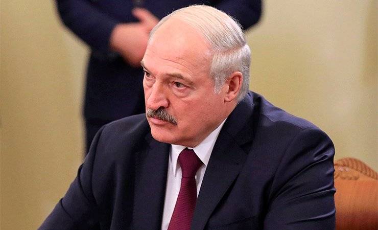 Лукашенко: Общество не созрело голосовать за женщину