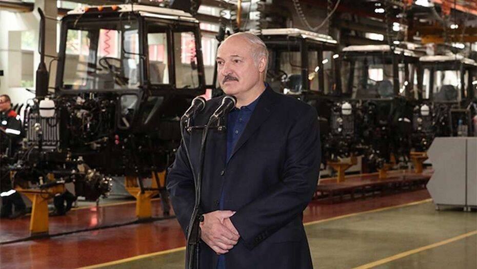 Лукашенко о кандидатах-женщинах: Общество не созрело для того, чтобы голосовать за женщину