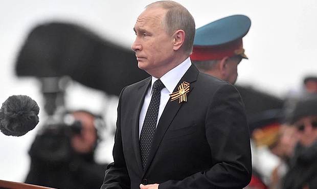 Владимир Путин объявил выходной в день проведения Парада Победы