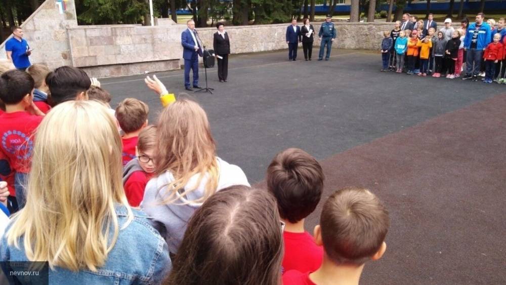 Смольный выделил из бюджета около 2 млрд рублей на поддержку детских лагерей