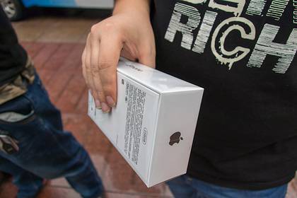 Apple начала продавать использованные iPhone Xr