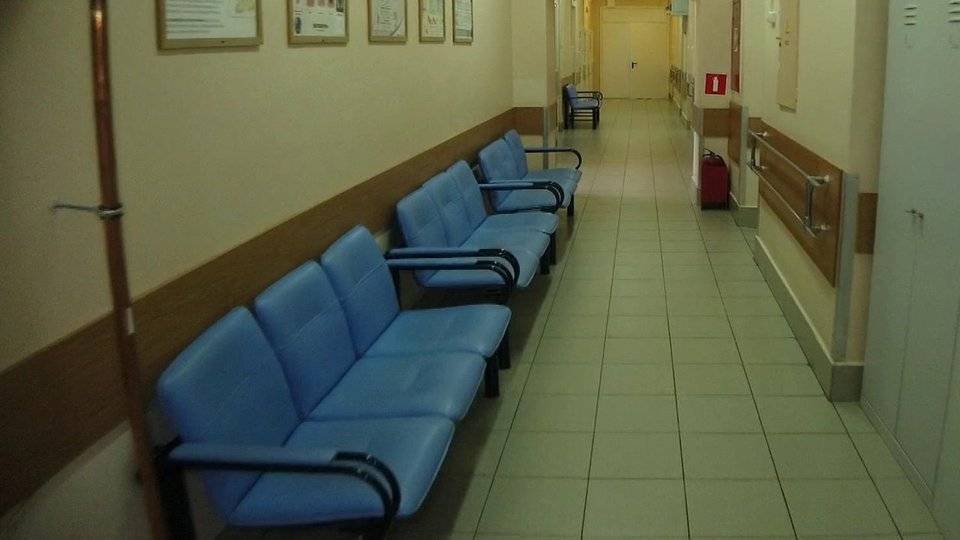 Несколько московских больниц возвращаются после работы с коронавирусом к своим пациентам