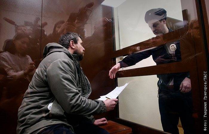 Признавший вину по "делу Голунова" полицейский дал показания на другого фигуранта