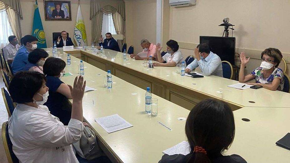 Истязание детей в психдиспансере Павлодара: директора рекомендовали уволить и исключить из партии
