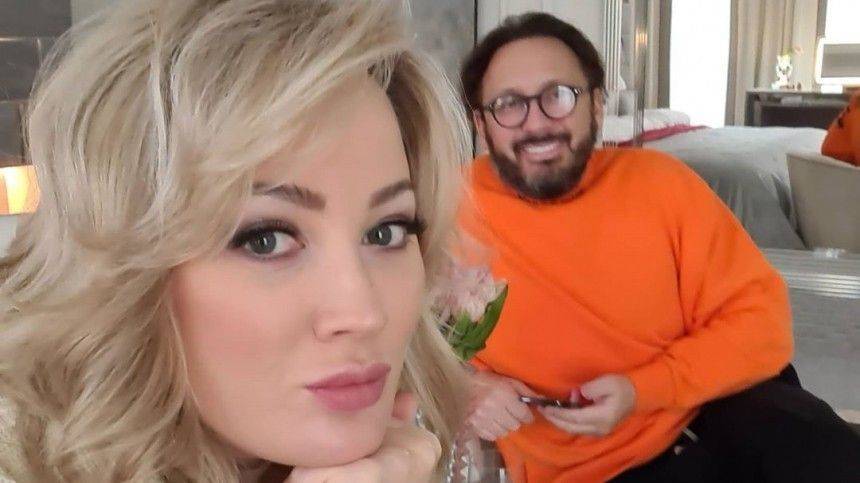 Стас Михайлов с женой станцевали медленный танец под песню Киркорова — видео