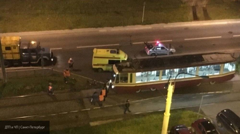 ДТП с участием трамвая и грузовика парализовало движение в Волгограде