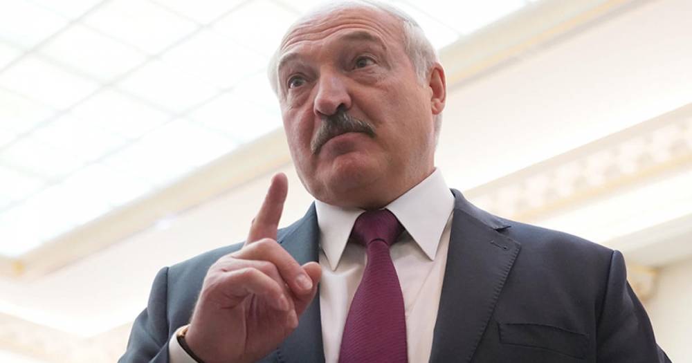 Лукашенко сравнил число смертей от COVID-19 и отравлений алкоголем
