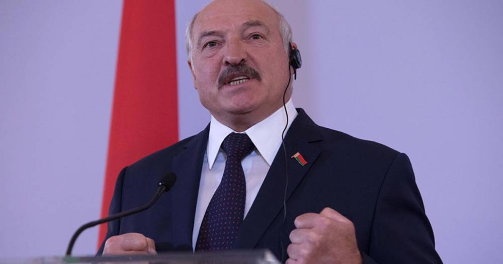 Лукашенко отказался отменять парад 9 мая из-за эпидемии коронавируса