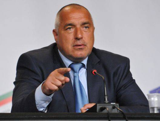 Коронавирус отступает: в Болгарии готовятся к отмене чрезвычайных мер