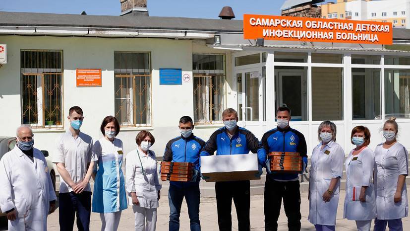 Футболисты «Крыльев Советов» доставили еду врачам больниц в Самаре