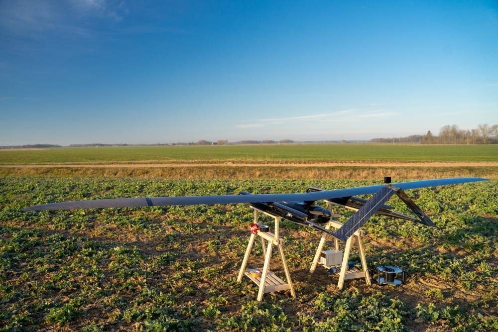 Использование воздушного пространства из-за дрона ограничили в Латвии