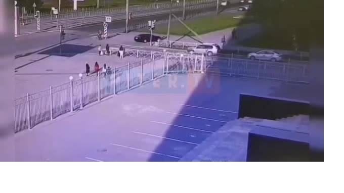 Конфликт водителя BMW и велосипедиста на Байконурской попал на видео