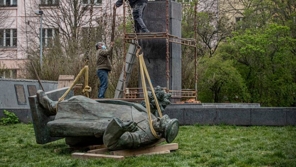 Польский эксперт заявила о «жесткой реакции» России на снос памятника маршалу Коневу