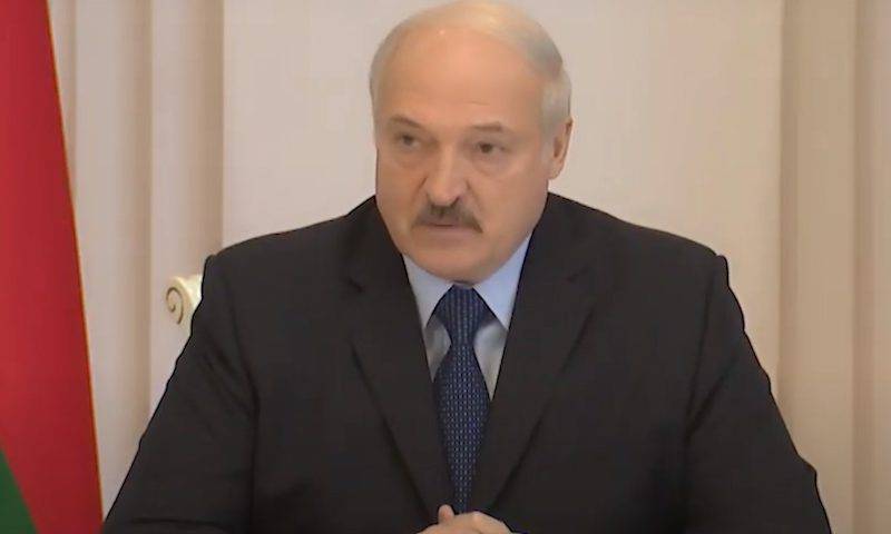 «Скажут, что испугались»: Лукашенко заявил, что парад на 9 Мая отменять нельзя