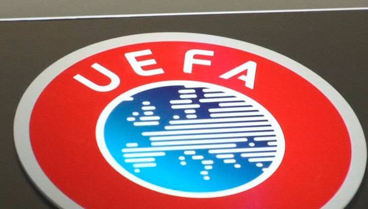 УЕФА рекомендует российскому футболу вернуться к схеме "весна - осень"