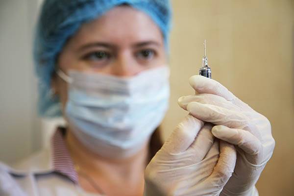 В России хотят штрафовать за отказ от вакцинации