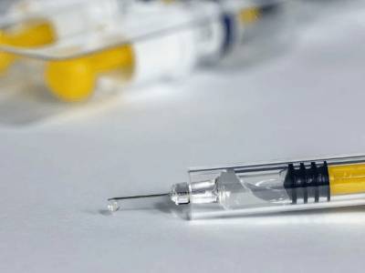 «Вектор» назвал сроки начала исследования вакцины от коронавируса на детях
