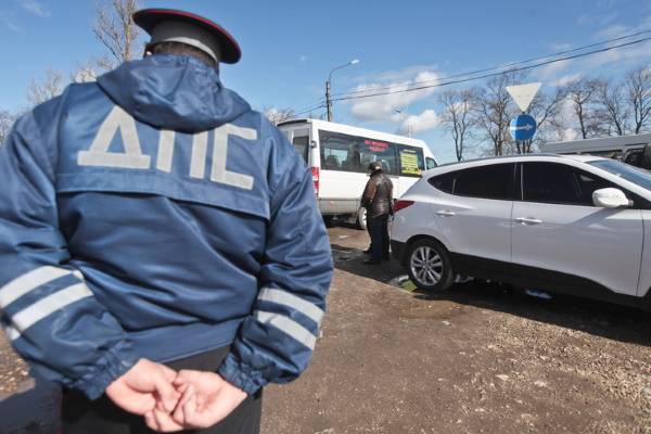 Под Петербургом дважды подряд поймали водителя с запрещенной тонировкой