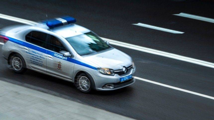 Стритрейсеров, устроивших гонки в Петербурге, доставили в полицию