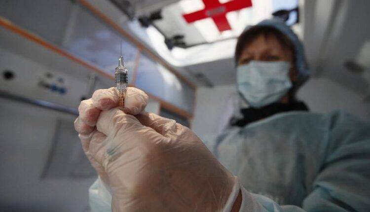 В проект нового КоАП внесли штрафы за отказ от вакцинации