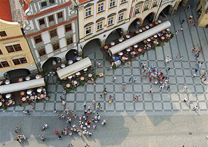На Староместской площади Праги станет просторнее