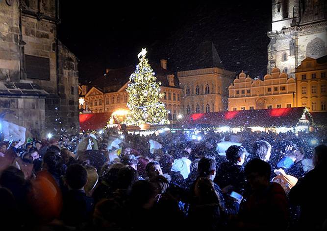 Фото: в центре Праги состоялась битва подушками