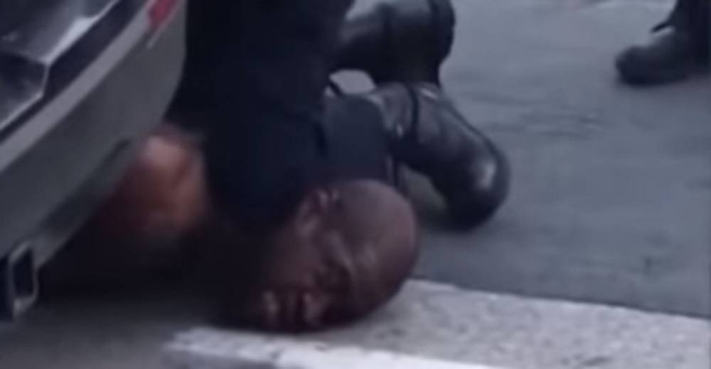 Как афроамериканец Флойд стал символом протестов в США: знаковое видео 18+