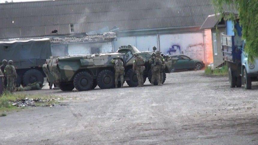 Опубликованы кадры спецоперации по ликвидации боевиков в Ингушетии