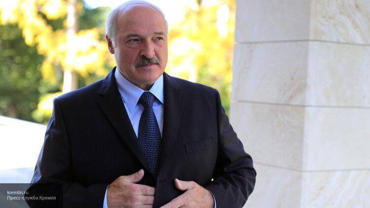 Лукашенко считает, что женщина не справится с должностью президента Белоруссии